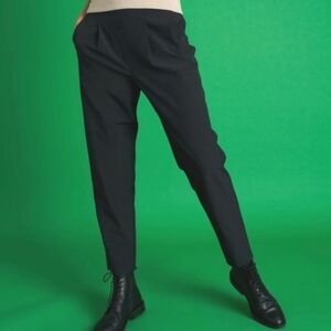 Kit and Ace 100% Rayon Silk Feel Black Tapered Leg Cropped Pants Women's Size 2